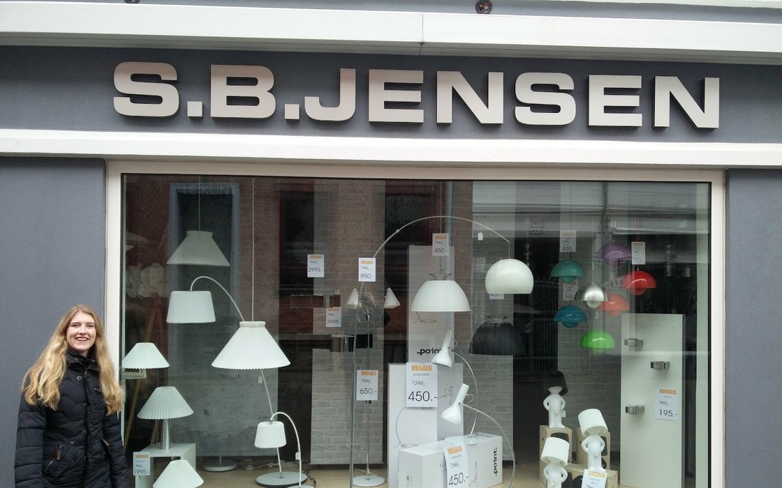 Revisor deltager mild S.B. Jensen Belysning - adresse, 🛒 kundeanmeldelser, åbningstider og  telefonnummer - Butikker i Silkeborg - Nicelocal.dk